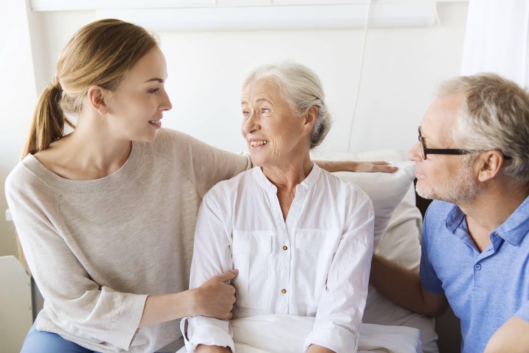 La mayoría de los abuelos prefiere vivir en su propia casa