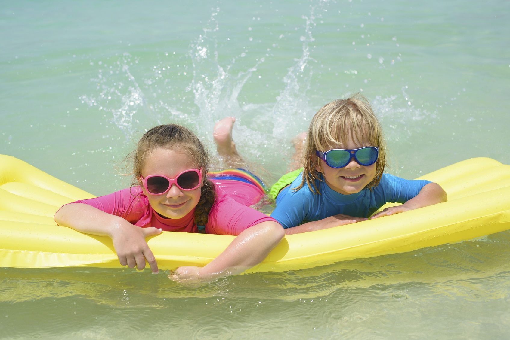 Las gafas de sol de los niños