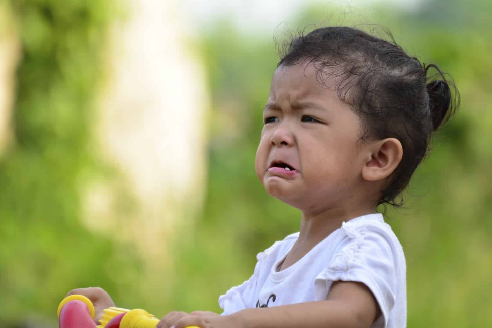 Cómo ayudar a reducir la ansiedad de los niños cuando se quedan solos