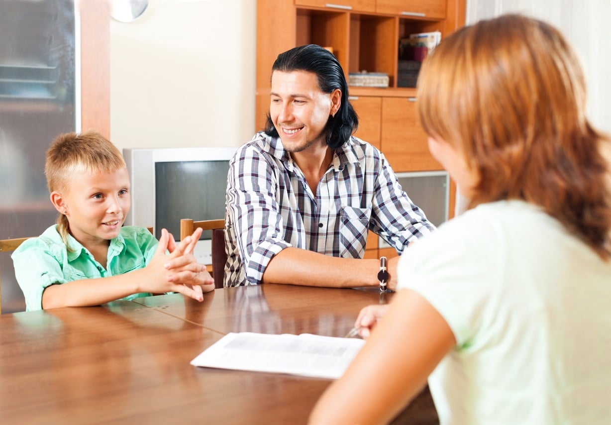 El contacto entre padres y profesores es algo fundamental en la educación