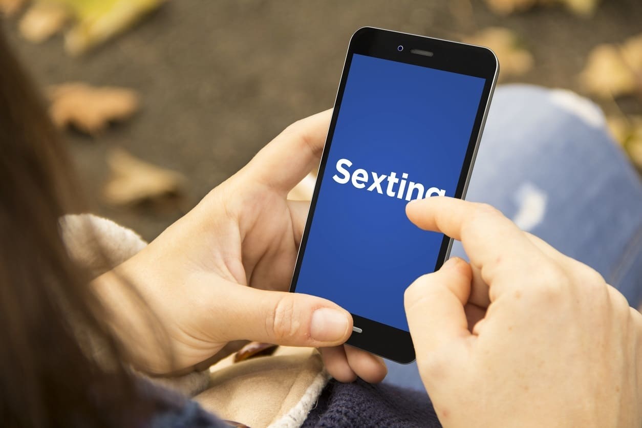 Un 30% de los jóvenes ha participado en un caso de sexting