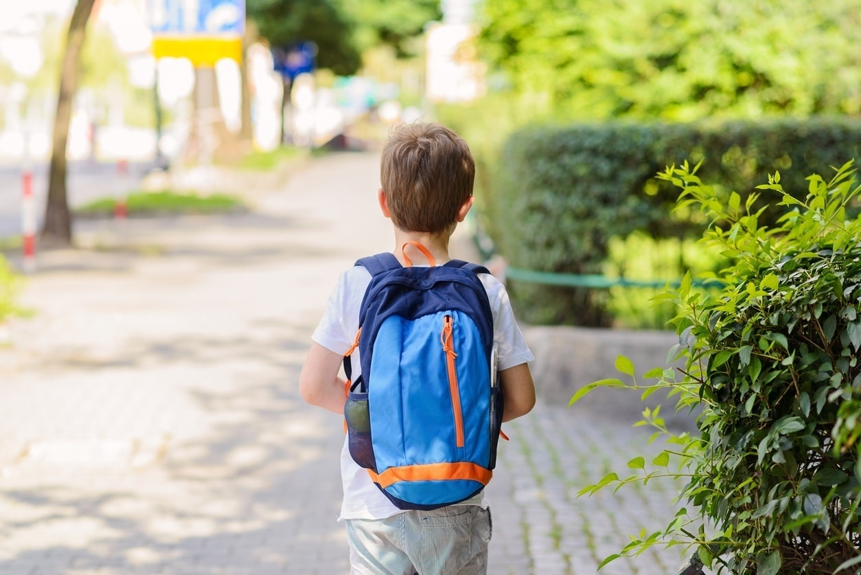 ¿A Qué Edad Crees Que Debes Inscribir A Tu Hijo En El Colegio?