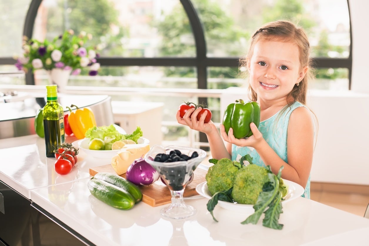 A comer verduras, también se enseña.