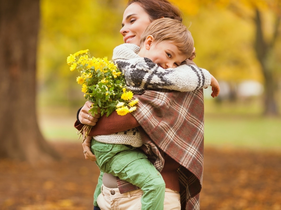 Fomentar el vínculo afectivo en la familia tiene beneficios en el futuro.