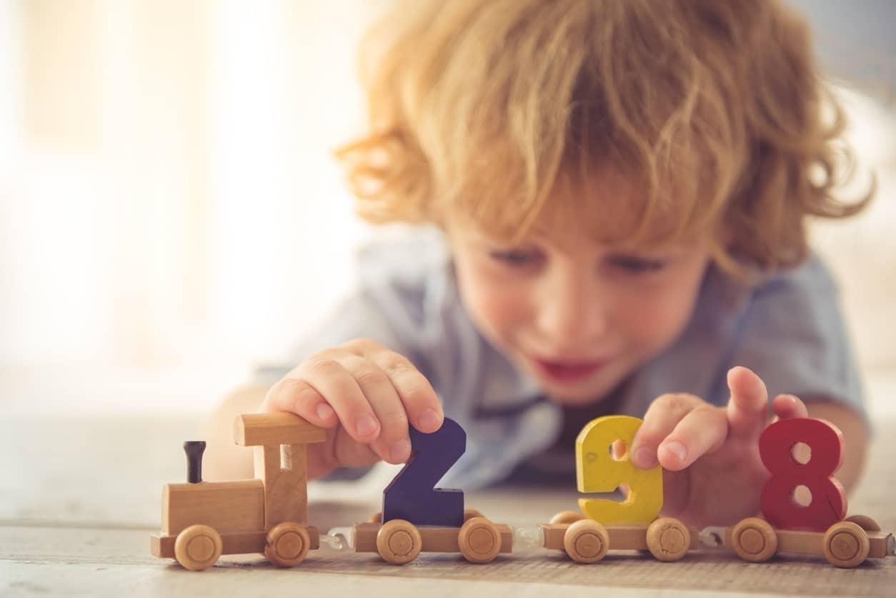 Los juguetes tienen una gran importancia en el desarrollo del niño.