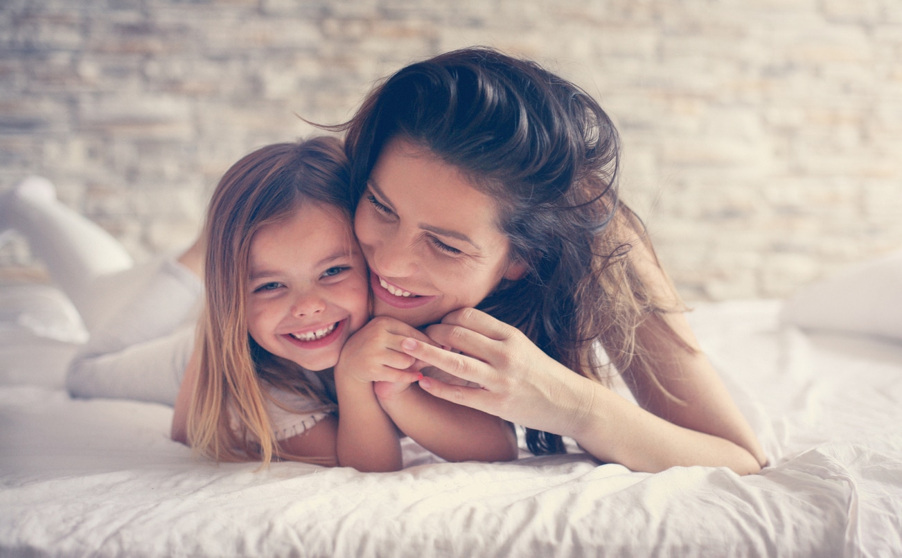 Alaba a tu hija sin decirle que es guapa