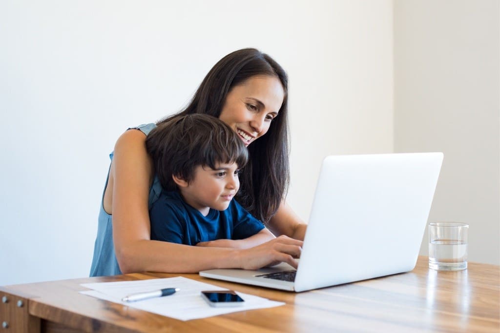 Consejos de los pediatras para un buen uso de las nuevas tecnologías.