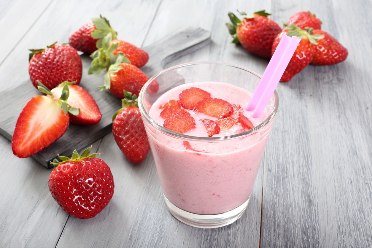 Batido de fresas, aloe y granada