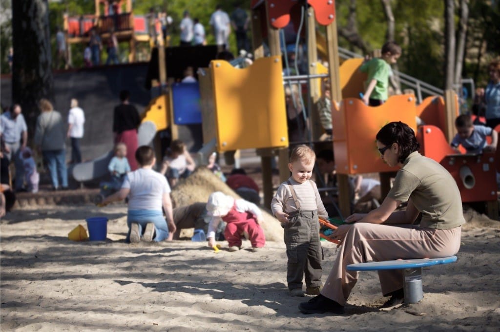 Los parques infantiles conllevan normas de seguridad.