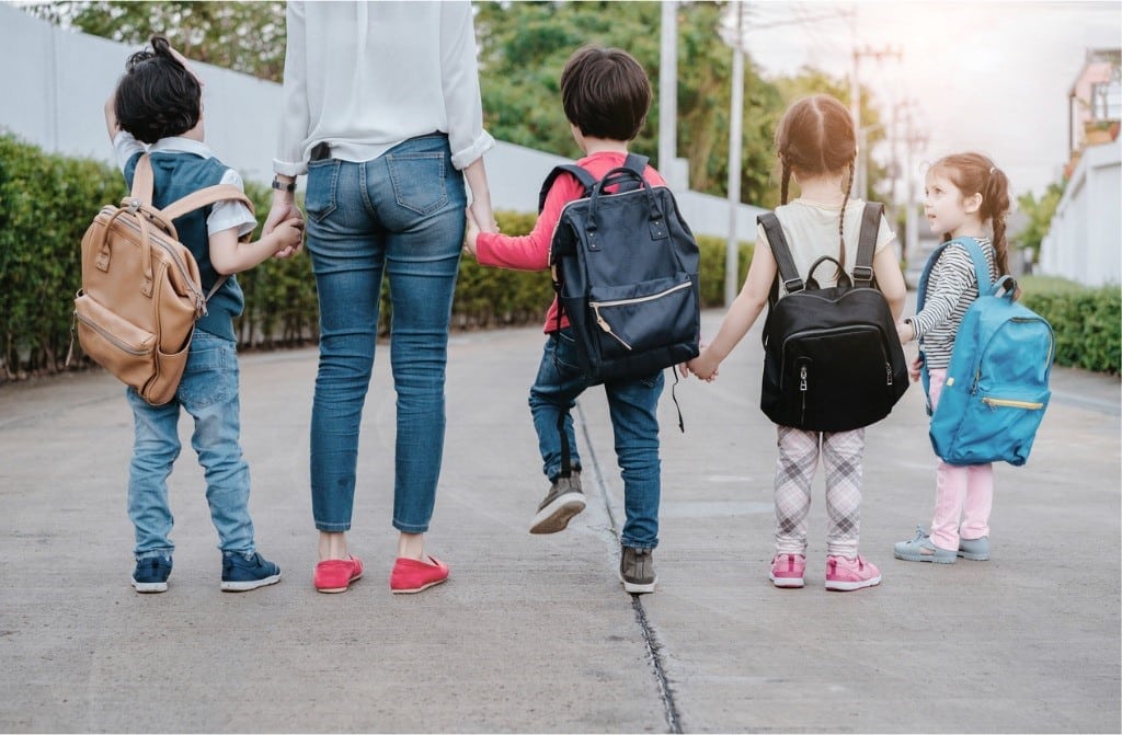 La educación obligatoria se rebaja a los 3 años en Francia 