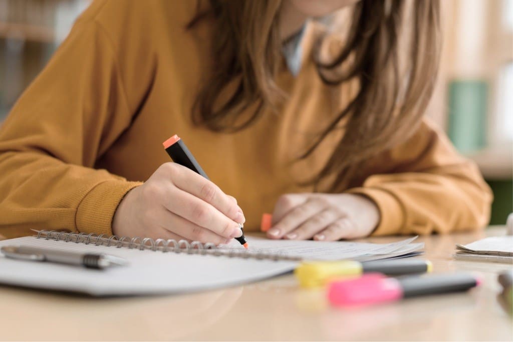 Cómo ayudar a que tus hijos terminen con éxito este curso 