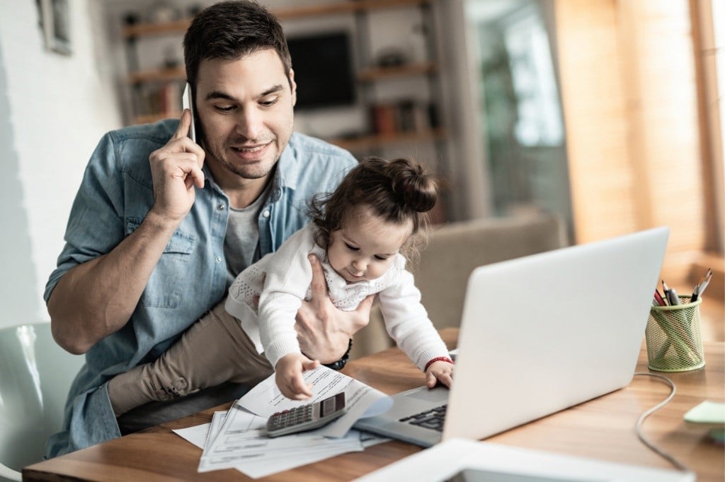 El teletrabajo requiere reorganizar horarios en casa. Estas son algunas claves para tener éxito.