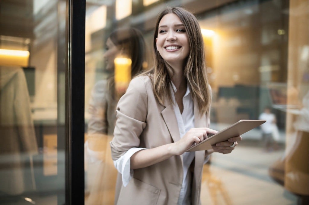 La creación de una identidad digital es muy importante a la hora de crear una reputación online que ayuda en objetivos como la obtención de un trabajo.