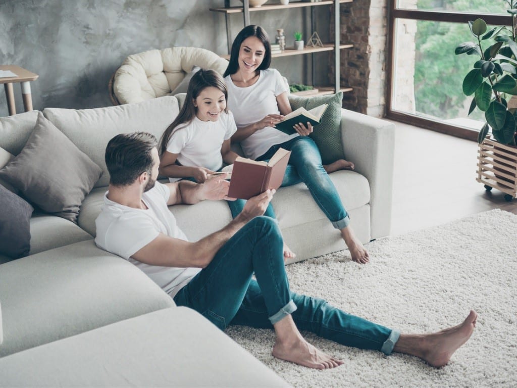 ¿Quieres Pasar El Día Del Libro En Familia? Estas Son Nuestras Ideas.