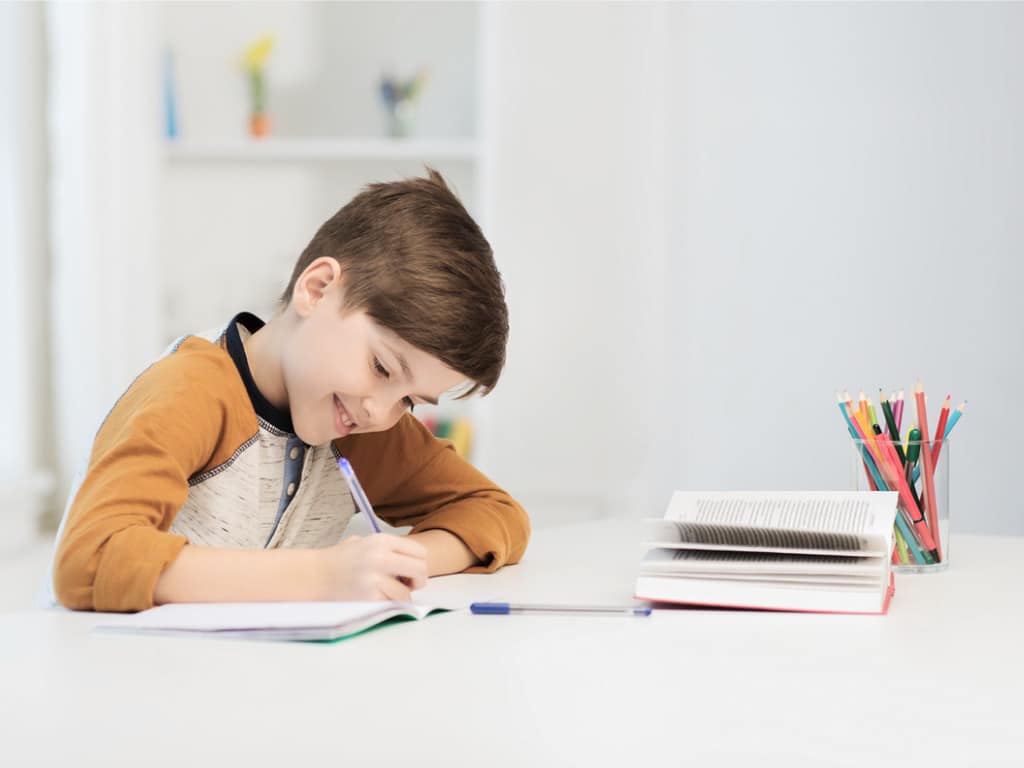 La lectoescritura es una habilidad que puedes desarrollar en casa con estas actividades