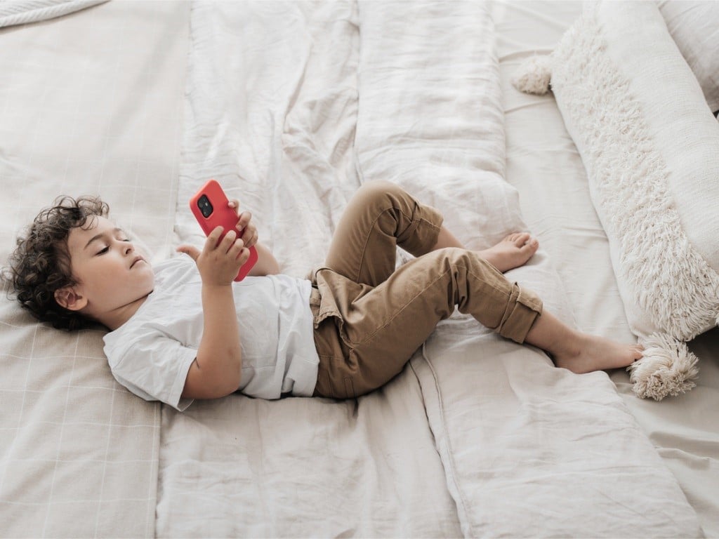 El consumo de las nuevas tecnologías en niños no siempre tiene efectos positivos en ellos.