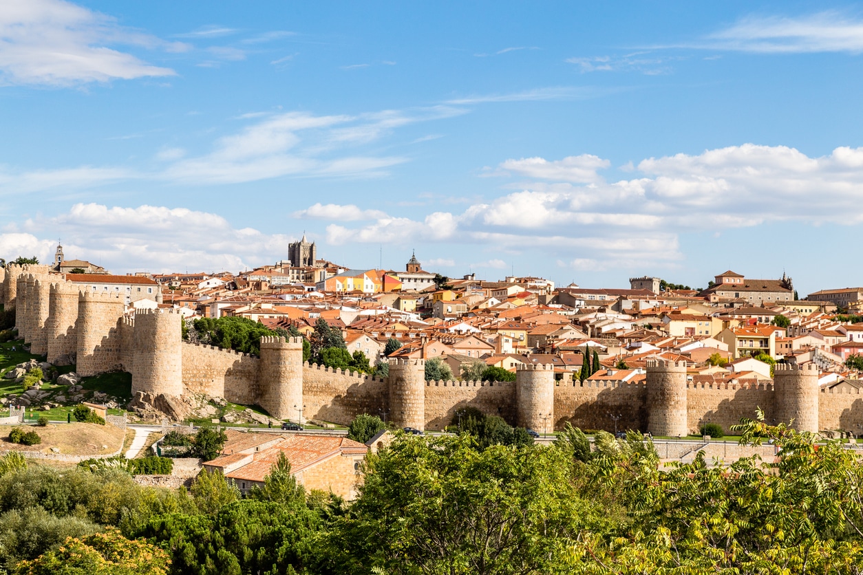 Avila y sus murallas medievales