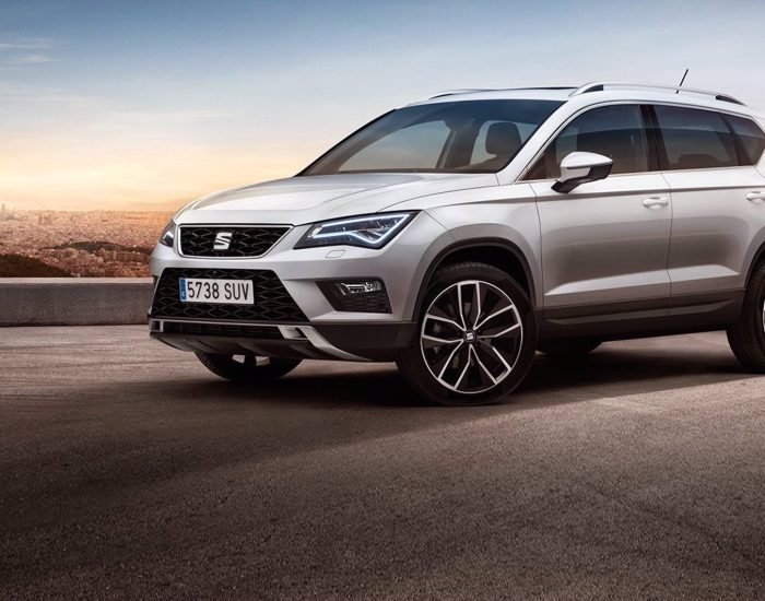 04/04/2016 SEAT Ateca, el primer SUV de SEAT.

últimas novedades en sistemas de asistencia a la conducción, 4,36 metros de longitud, un maletero de 510 litros de capacidad* la lista de prestaciones del nuevo SEAT Ateca es larga, pero nada mejor que ponerlo en circulación para testear su tecnología e innovaciones. Esta es la primera vez que el compacto de Martorell sale al exterior y uno de los ingenieros de la compañía, Thomas Schauer, es el encargado de conducirlo y evaluarlo.

SOCIEDAD
SEAT