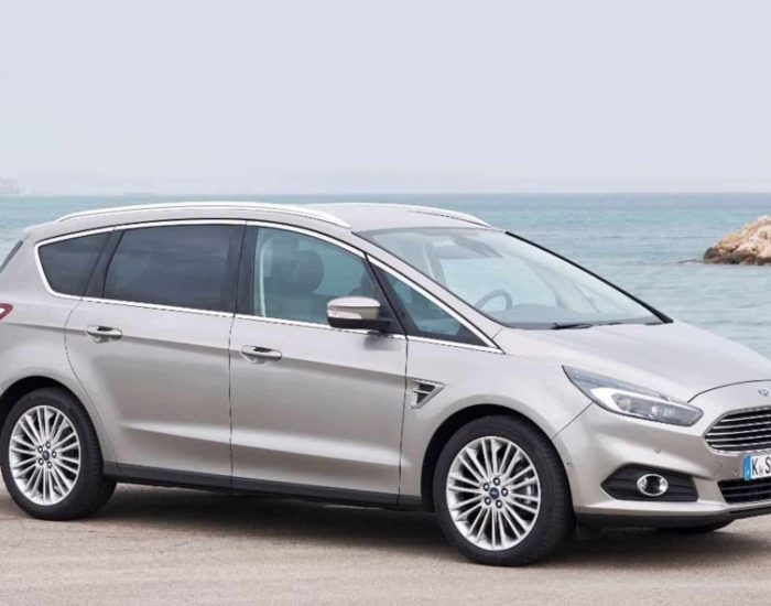 06/10/2017 Ford S-Max.

vocación familiar de los coches Ford tiene su mejor expresión en el S-Max, que además de sus buenas cualidades para viajar en compañía, con muchos amigos o en familia, lo hace con mucha generosidad. A lo dicho anteriormente el S-Max suma confort, gracias a la holgura de su interior, fruto de los 4,8 metros de longitud y la capacidad de siete plaza de serie. Esta descripción general es así desde el nacimiento del modelo, que ahora se ofrece con todas las innovaciones técnicas de la marca para que la conducción sea más segura, nuevas ayudas a la conducción, mayor funcionalidad del habitáculo y lo último en conectividad.

SOCIEDAD
MARISOL NUEVO