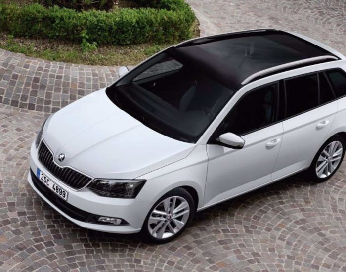 31/05/2018 Skoda Fabia Combi.

hace falta echar un vistazo al interior de nuestro vehículo para saber qué tipo de familia somos y cuánto almacenamos en el coche. El nuevo Fabia Combi se adapta a nuestras necesidades y se prepara para la llegada de maletas, bebidas y demás enseres indispensables en cada viaje.

SOCIEDAD
SKODA