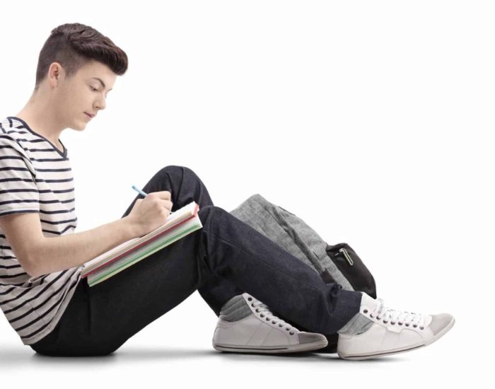 07/06/2018 El estrés en selectividad es un compañero habitual en los estudiantes que afrontan esta prueba previa al paso a la universidad.
SOCIEDAD
ISTOCK