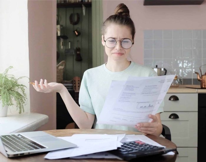 22/09/2018 La educación financiera es una asignatura pendiente en España..

son los conocimientos que puede aprender una persona a lo largo de su vida. Desde destrezas que lo ayudarán en su futuro trabajo, aquellas materias que ampliarán su nivel de cultura o las que puede emplear en su día a día. Es el caso dela formación financiera, que permite que las personas puedan entender conceptos tan sencillos como rentabilidad económica o sean capaces de comprender las cláusulas de una hipoteca.

SOCIEDAD
ISTOCK