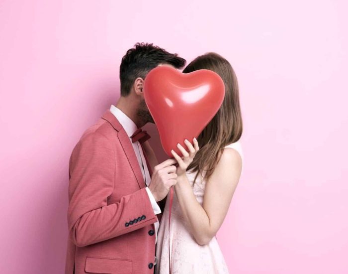 13/02/2019 Por qué celebramos San Valentñin.

acerca el 14 de febrero, San Valentín. También conocido como el día de los enamorados, en esta jornada millones de parejas se recuerdan lo mucho que se quieren a través de numerosos detalles y demostraciones de afecto.

SOCIEDAD
ISTOCK