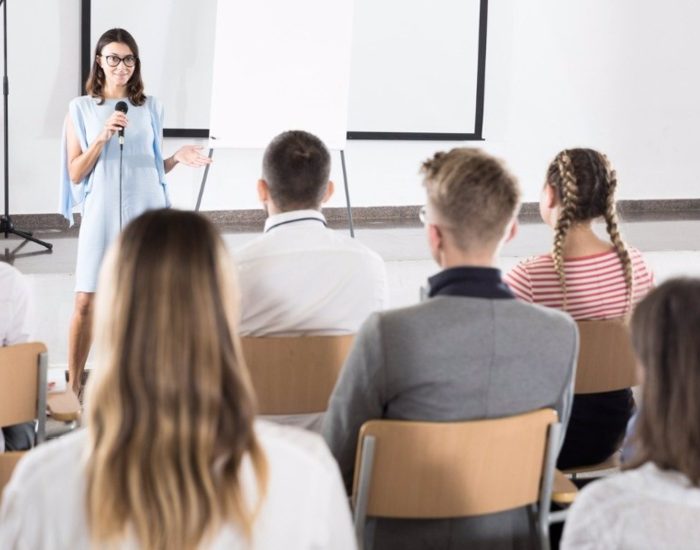 16/04/2019 Los 5 perfiles de profesiones educativas más demandados
SOCIEDAD
ISTOCK