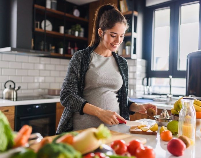 11/05/2020 Si quieres quedarte embarazada, estos alimentos te pueden ayudar.

en el caso de la mujer. Y una suplementación en antioxidantes y omega-3 en el caso del hombre.

SOCIEDAD
ISTOCK