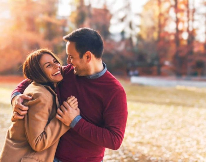 30/10/2020 ¿Es Posible Un Amor Para Toda La Vida?.

posible un amor para toda la vida? ¿Es posible ese ideal que reside en el fondo del corazón de los hombres? Si nos atenemos a lo que nos presentan las series televisivas o las películas, lo normal son los ligues de una noche o de una temporada, el miedo al compromiso, la frivolidad* Pero también tenemos la experiencia de que muchos lo consiguen.

SOCIEDAD
ISTOCK