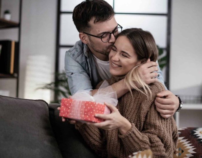 07/02/2021 Un libro puede ser el mejor regalo en este San Valentín..

acerca San Valentín, esa fecha en la que las parejas se dedican una jornada completa para recordarse todo lo que quiere. Si bien cualquier día del calendario puede ser apropiado para recordarse todo lo que se ama, el 14 de febrero es un momento excelente para contagiarse de este sentimiento. Un pequeño detalle nunca está de más para recordarle a la otra persona todo lo que se le profesa.

SOCIEDAD
ISTOCK