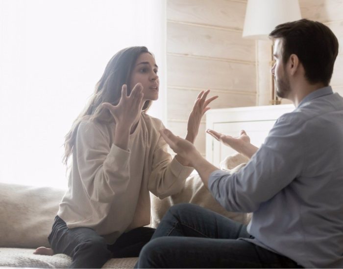 06-06-2021 Las claves para saber cómo afrontar una discusión en pareja,.

convivencia da lugar a rifirrafes. Los puntos de vista de la pareja no siempre están de acuerdo y, en ocasiones, fruto de estas diferencias surgen discusiones. Pero esto no es malo ya que, bien llevadas, estas situaciones pueden hacer crecer el amor mutuo y permitir crecer conjuntamente. Saber gestionar estos conflictos es muy importante para alcanzar acuerdos, saber cómo mejorar y no dar lugar a momentos similares.

SOCIEDAD
ISTOCK