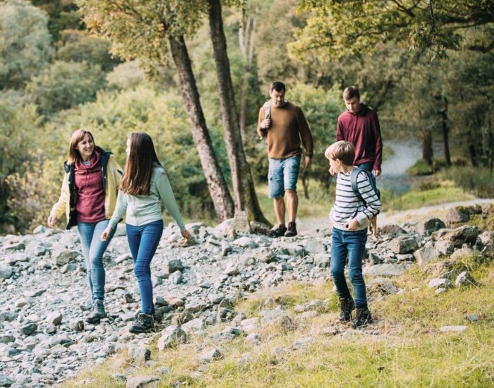 31-03-2022 Cómo hacer atractivo un viaje en familia para los adolescentes.

adolescencia es una etapa complicada en la que ni ellos mismos, muchas veces, llegan a comprenderse. Sus preferencias cambian, y cosas que antes les gustaban ahora les parecen "de críos". A la hora de viajar con ellos, los padres sentimos que están en tierra de nadie y no tenemos del todo claro con qué destinos y qué tipo de actividades acertar para sacar de ellos su lado más receptivo y participativo. Evaneos, plataforma especializada en organizar viajes personalizados y sostenibles a medida diseñados por agentes locales, te ofrece estas ideas para que tu viaje con adolescentes sea un éxito para toda la familia.

SOCIEDAD
ISTOCK