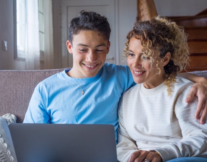 30/11/2022 Hablamos sobre algunos temas actuales entre los adolescentes
SOCIEDAD
ISTOCK