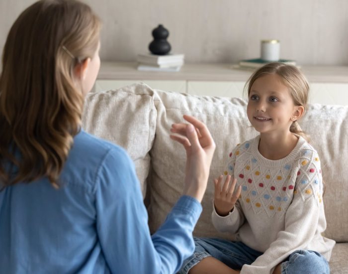 19/09/2020 Cómo explicar qué es la ansiedad a tus hijos.

conocemos de cerca la ansiedad es duro, puede ser incómoda, aterradora y, en casos extremos, puede impedirnos llevar la vida que queremos vivir. Sin embargo, es especialmente difícil cuando no entiendes esos sentimientos o su propósito. Desafortunadamente, eso es lo que viven tantos niños.

SOCIEDAD
ISTOCK