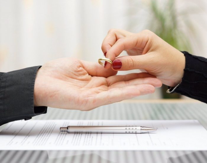 02/03/2023 Crisis matrimoniales: más vale prevenir que curar.

proponemos matrimonio, lo hacemos con vocación de permanencia, y no pensamos que este vínculo pueda romperse.

SOCIEDAD
ISTOCK