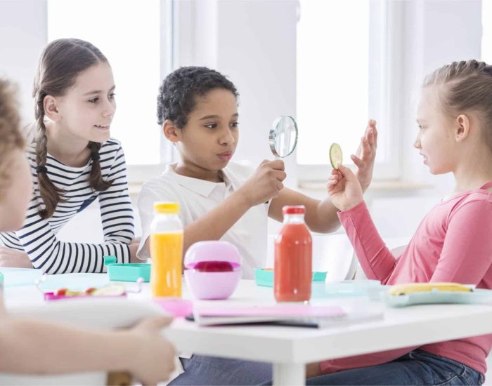 07/04/2018 Las claves de la educación por proyectos: principales beneficios.

la curiosidad de los estudiantes es la mejor manera de fomentar su motivación en los estudios. Por ello, son muchos los colegios que han optado por un método en el que los alumnos, con el apoyo de los docentes, son los verdaderos protagonistas de su aprendizaje. ¿Cómo? A través de la realización de proyectos.

SOCIEDAD
ISTOCK