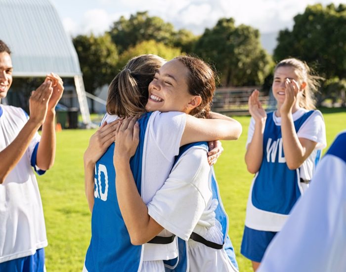 17/03/2023 El deporte, una herramienta poderosa para el desarrollo de valores.

deporte es una actividad física muy importante para el desarrollo de los niños durante su fase de crecimiento. Los beneficios del deporte en la salud y bienestar de los niños son múltiples, ya que no solo fomenta una buena condición física, sino que también tiene efectos positivos en el desarrollo emocional, social y cognitivo.

SOCIEDAD
ISTOCK