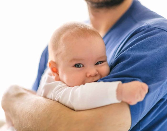 05/04/2023 Así es el nuevo permiso de paternidad remunerado.

nuevo permiso parental que contempla la Ley de Familias dura 8 semanas y podrá disfrutarse hasta que el niño cumpla 8 años. Descubre quién y cómo puede acogerse a esta nueva medida, que además será remunerada.

SOCIEDAD
ISTOCK