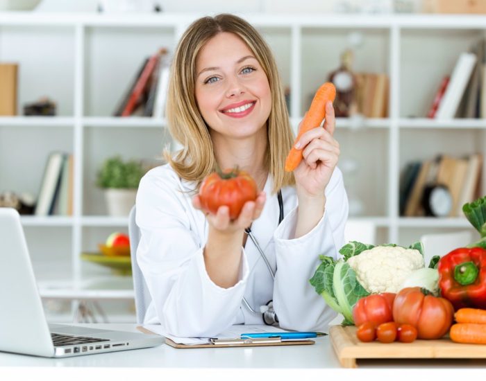 08/06/2018 ¿Qué Comer Para Mantener La Juventud De La Piel?.

nutrición juega un papel fundamental en nuestra salud y bienestar general. No solo afecta nuestra apariencia externa, sino también cómo nos sentimos internamente. Cuando hablamos de sentirnos jóvenes por dentro y por fuera, la alimentación desempeña un papel clave en este proceso.

SOCIEDAD
ISTOCK