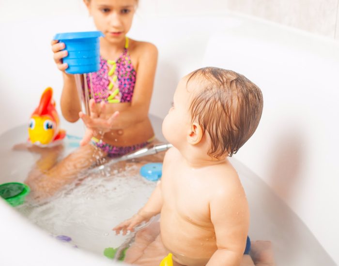 17/10/2020 10 Juegos De Agua Si No Tienes Jardín Ni Piscina.

verano está aquí y el calor no perdona! Aunque no tengas jardín ni piscina, no te preocupes, todavía hay muchas formas de divertirse y refrescarse con juegos de agua dentro de casa. Estas ideas creativas no solo ayudarán a tus hijos a mantenerse frescos, sino que también les garantizarán horas de diversión en los días calurosos.

SOCIEDAD
ISTOCK