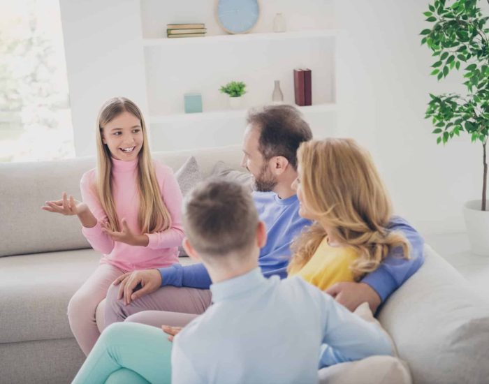 02/10/2023 La pareja en las familias reconstituidas.

hablamos de familias reconstituidas hacemos referencia a familias en las que uno de los miembros de la pareja o los dos tiene hijos fruto de una relación anterior.

SOCIEDAD
ISTOCK