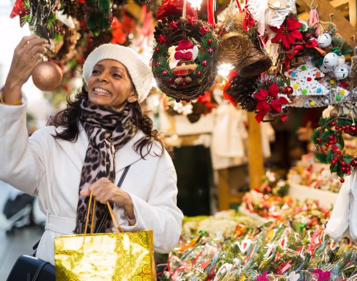 27/11/2023 Así son los mercadillos de Navidad de Sudamérica.

diferencia de Europa, la tradición de los mercadillos de Navidad no es tan extendida en Sudamérica. Sin embargo, algunos países de la región han adoptado esta costumbre y organizan eventos festivos durante la temporada navideña.

SOCIEDAD
ISTOCK