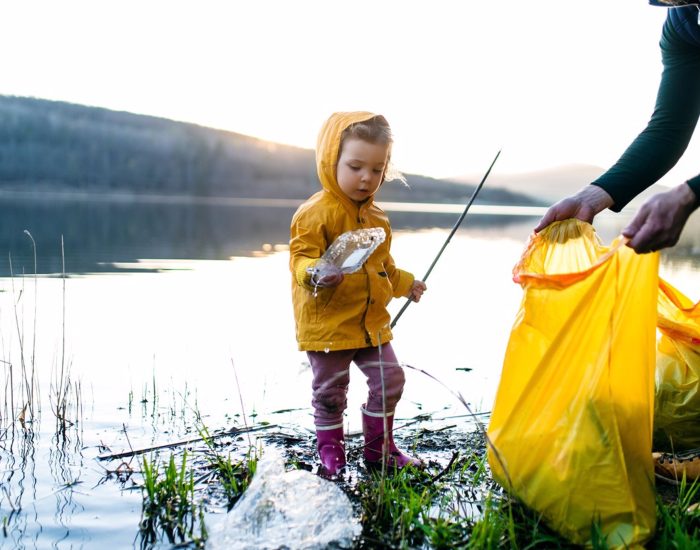 30/01/2024 6 consejos para fomentar la sostenibilidad en la infancia.

duda, la educación ambiental y la conciencia sobre la sostenibilidad son aspectos cruciales en la formación de las generaciones futuras y algo a lo que, por suerte, cada vez damos más importancia en nuestra sociedad actual.

SOCIEDAD
ISTOCK