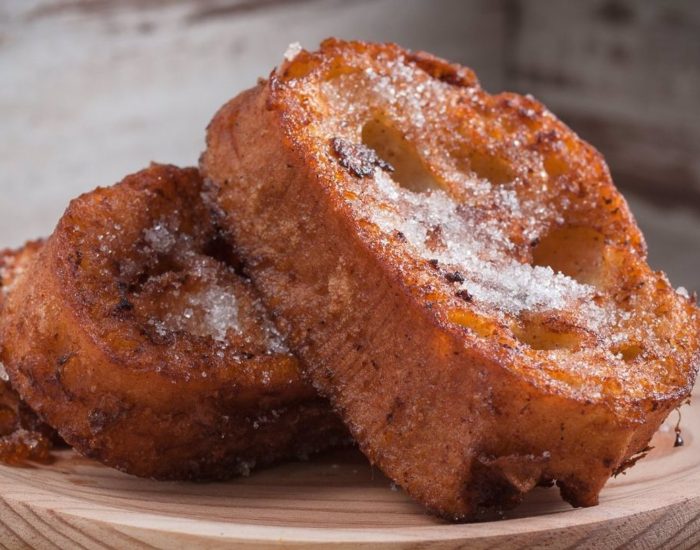 26/03/2024 Receta de torrijas de leche.

más rico para merendar en Semana Santa es una buena torrija. Tienen mucho alimento para los niños y en la antigüedad se ofrecían a las madres para recuperarse del parto. Atrévete a hacerlas con este paso a paso.

SOCIEDAD DEPORTES
HACER FAMILIA (Hacer Familia)