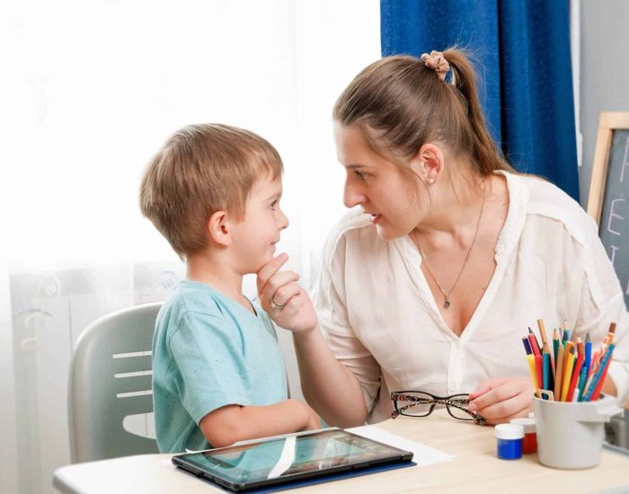 16/04/2024 ¿Cómo debemos actuar cuando nuestro hijo llega a casa con unas notas no buenas o peores de lo que pensaba?
SOCIEDAD
ISTOCK