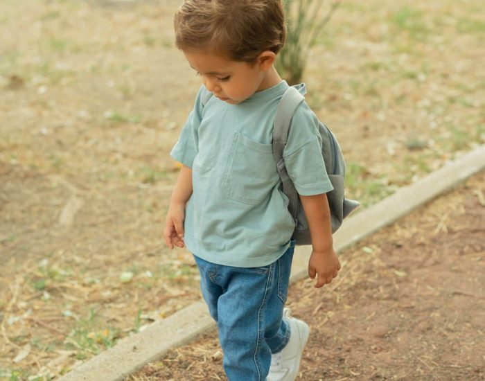 02/08/2024 Nuestros hijos se van a enfrentar, con toda seguridad, a situaciones complicadas. Explicarles cómo deben actuar, a quién pueden recurrir y lo que nunca deben hacer nos dará la tranquilidad de que sepan manejar las dificultades..

existe el riesgo cero ni es posible la vigilancia absoluta. Nuestros hijos se van a enfrentar, con toda seguridad, a situaciones complicadas. Explicarles cómo deben actuar, a quién pueden recurrir y lo que nunca deben hacer nos dará la tranquilidad de que sepan manejar las dificultades.

SOCIEDAD 
ISTOCK